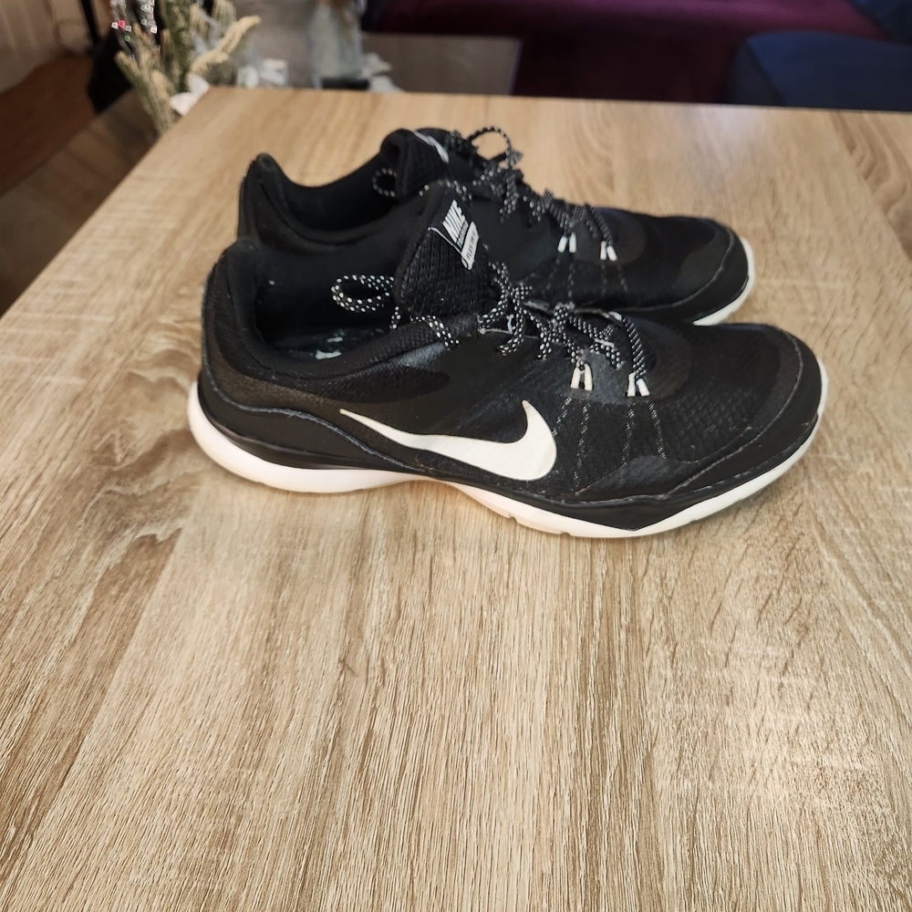 Size 8.5 - Nike Flex Trainer 5 Black